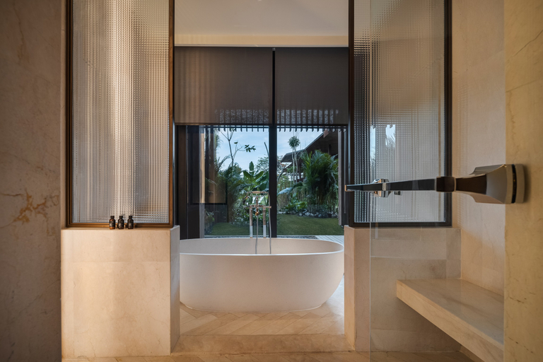 Bathroom 13