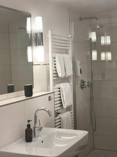 Bathroom 4, Hotel Biedermeier, Dortmund