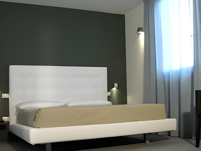 Bedroom 13