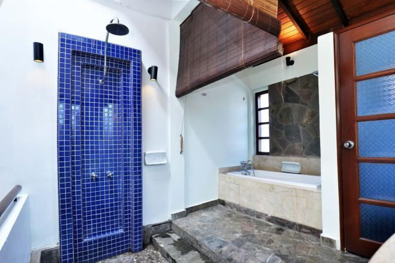 Bathroom 26