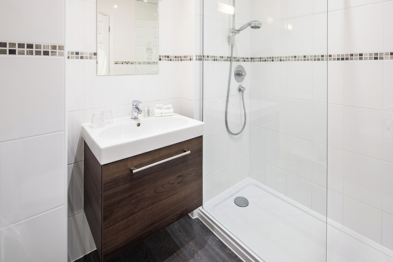 Bathroom 5, The Monterey Hotel, BW Signature Collection