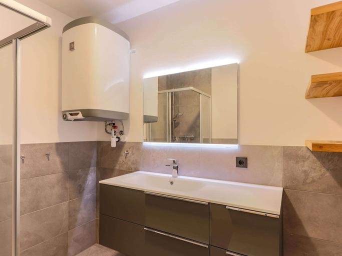 Bathroom, Chalet with 2 apartments in Kirchberg, Kitzbühel