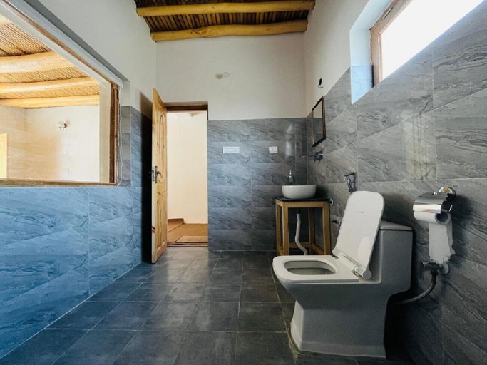 Bathroom 3, Hunder Tamarix Resort, Leh