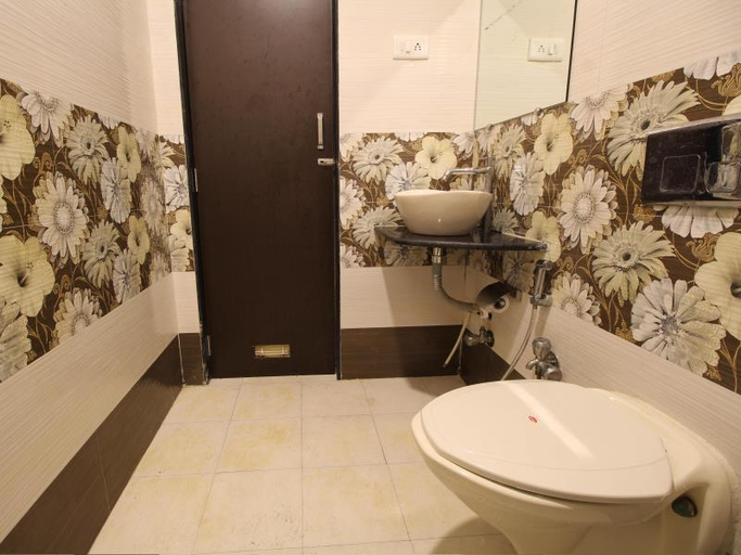 Bathroom 5, HOTEL ASHIR INN, Mumbai Suburban