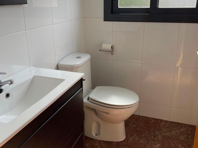 Bathroom 3, Villas Coliving Villa Vistas, Barcelona