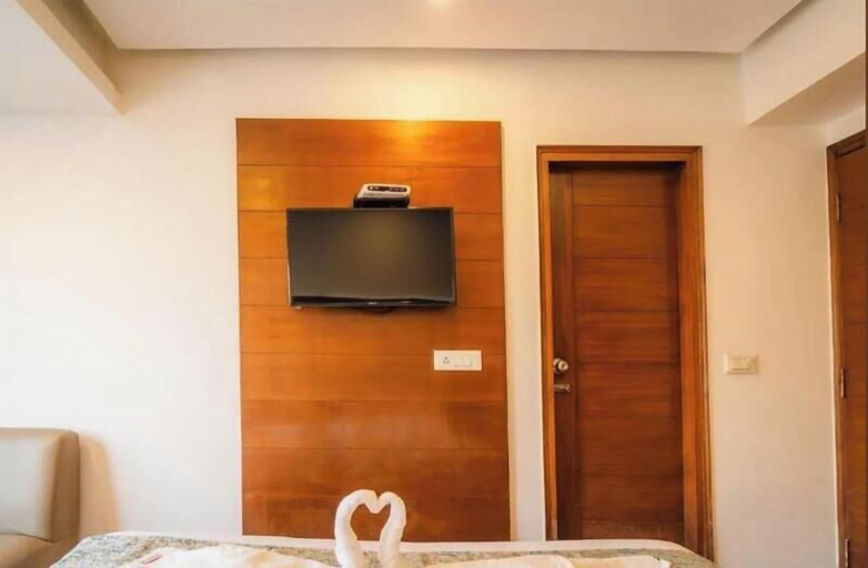 Bedroom 3, Nova Mayfield Hotel At Mall Road, Dehradun