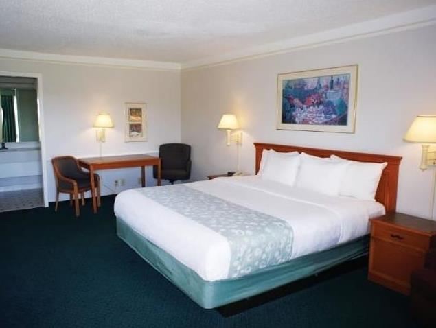 Bedroom 5, Days Inn by Wyndham Georgetown, Williamson