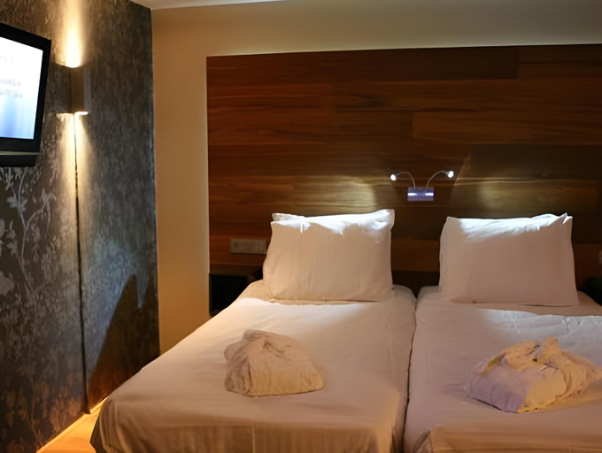 Bedroom 6