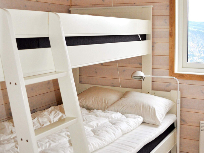 Bedroom 3, 11 Person Holiday Home in Oyer, Øyer