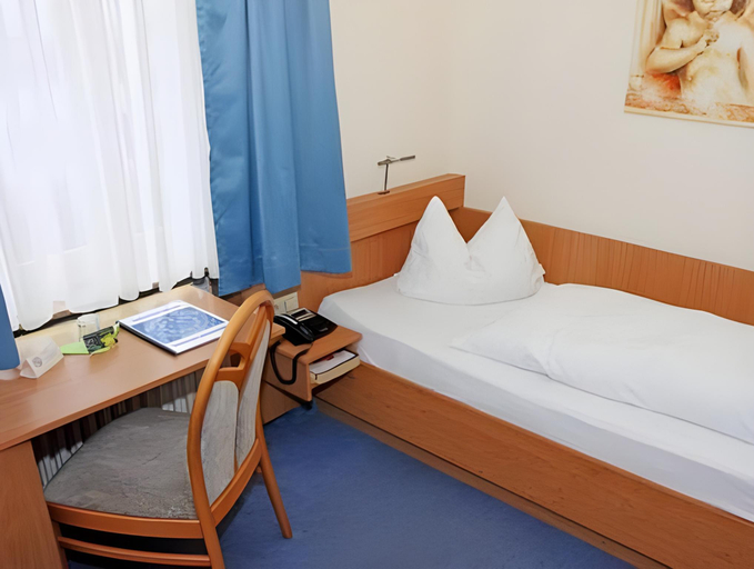 Bedroom 6
