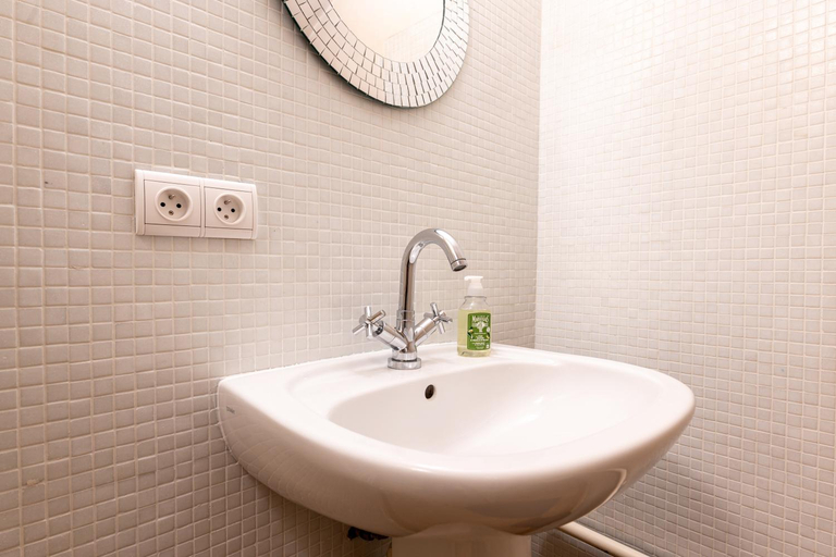 Bathroom 2, Bed end breakfast du centre, Savoie