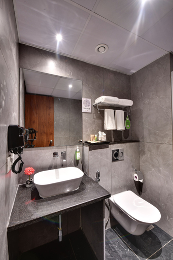 Bathroom, Click Hotel Vista - Kempegowda Airport, Bangalore Rural