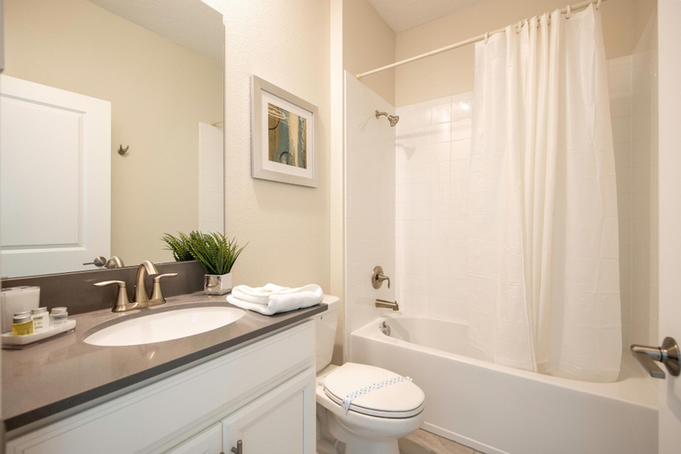 Bathroom 4, 8933ccd-the Retreat at Championsgate, Polk