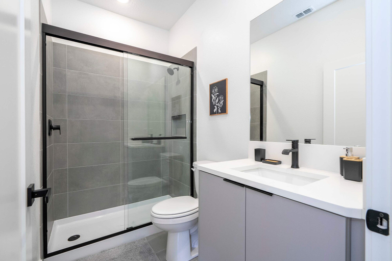 Room 5, 5BR Home With Private Pool Themed Decor, Osceola