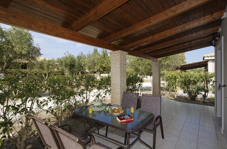 Others 5, Liostasi Village, Ionian Islands