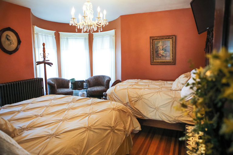 Bedroom 2, B&B on Broadway, Winneshiek