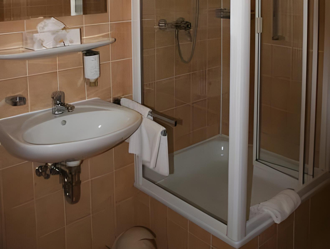 Bathroom 3