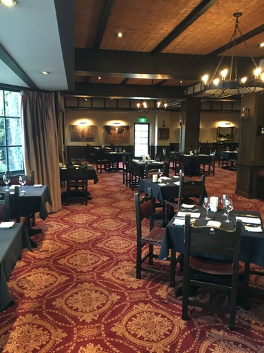 Food & Drinks 5, Albury Manor House, Albury