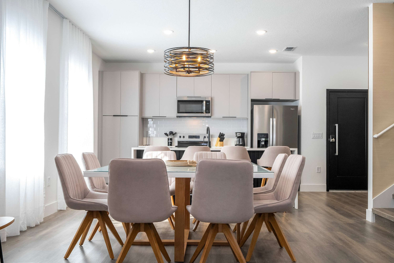 Room 4, Modern 5BR Near Disney Private Pool, Osceola