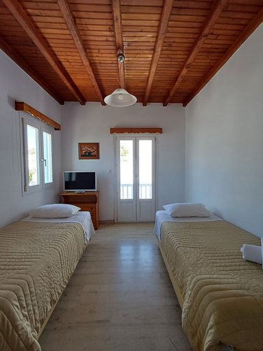 Bedroom 4, Manos Rooms, South Aegean
