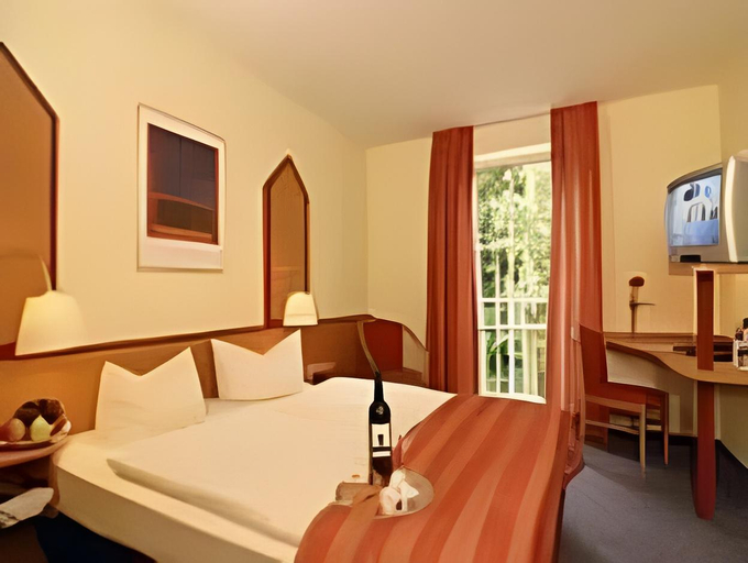 Bedroom 9