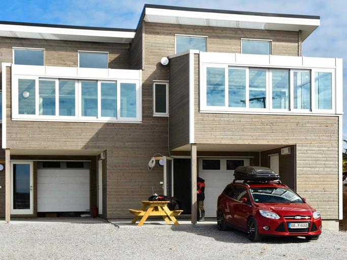 Exterior & Views, Holiday Home in Dyrvik, Frøya