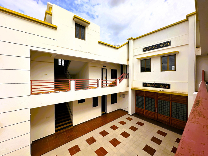 Others 3, StayGuru Ranjan Vadi, Kachchh