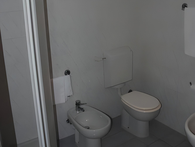 Bathroom 7
