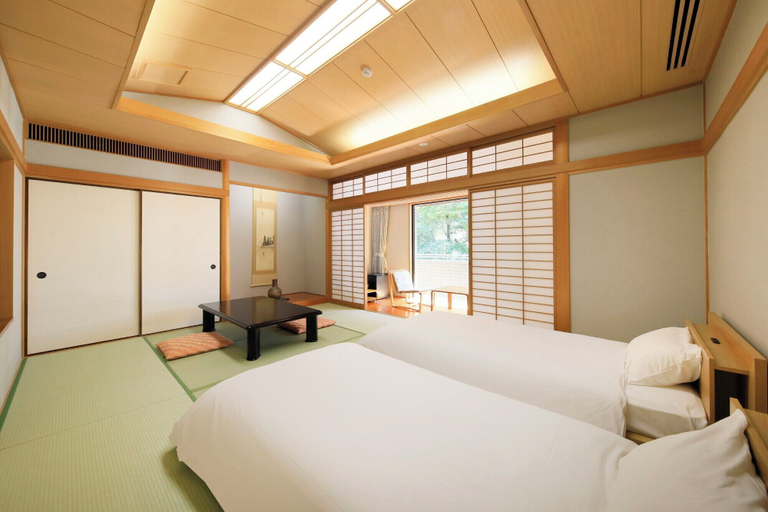 Bedroom 3, Raconter Arima, Kobe