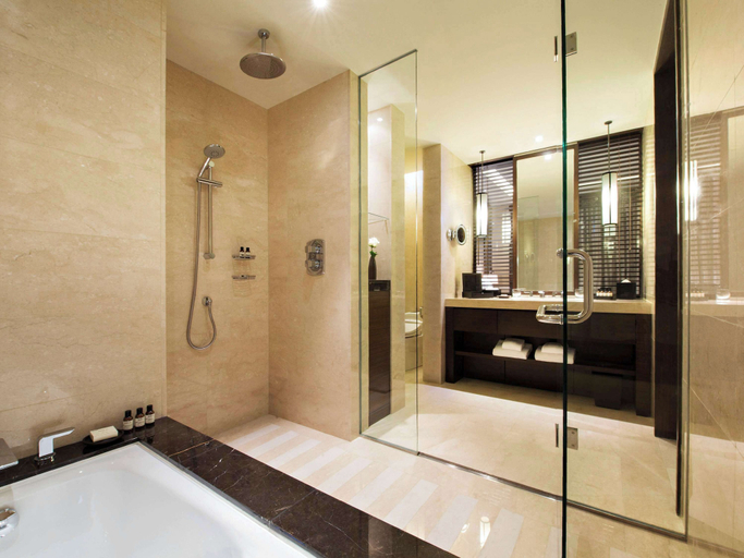 Bathroom 23