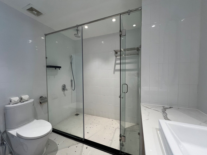 Bathroom 9