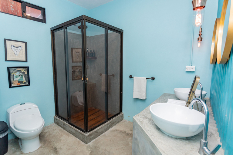 Bathroom 3, Selina Santa Teresa South, Puntarenas