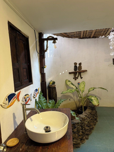 Bathroom 23