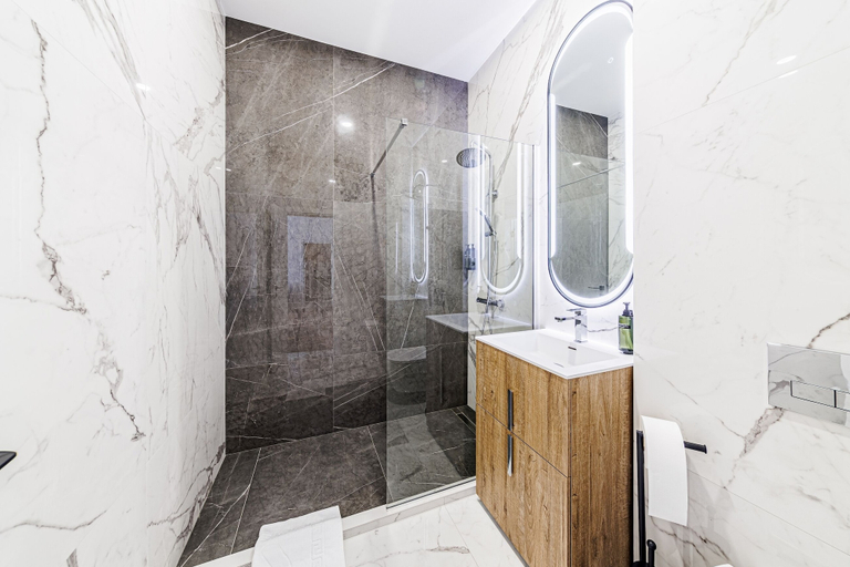 Bathroom 4, CAVAR APARTHOTEL, Municipiul Bucuresti