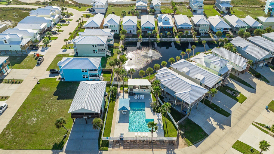 Exterior & Views 2, Sunrise Paradise - Pet Friendly! Community Pool!, Nueces