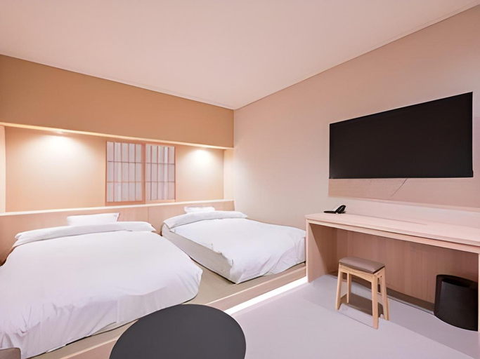 Bedroom 12