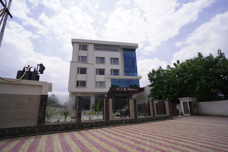 Others 5, Hotel SM Palace, Ghazipur