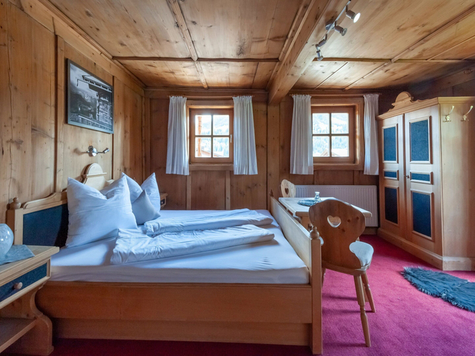 Bedroom 3, Beautiful Flat in Kirchberg Near the ski Area, Kitzbühel