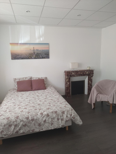 Others 2, Logement F2, Yvelines