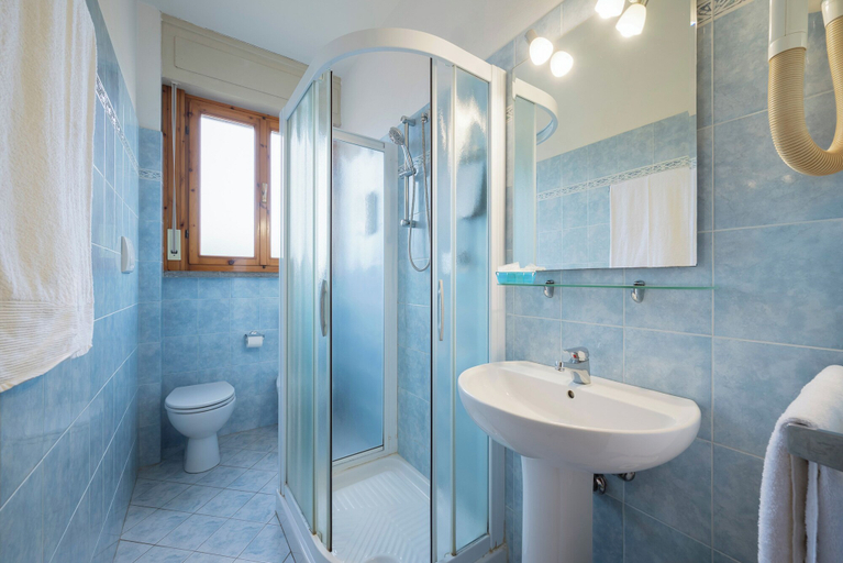 Bathroom 3, Hotel Parco dei Pini, Grosseto
