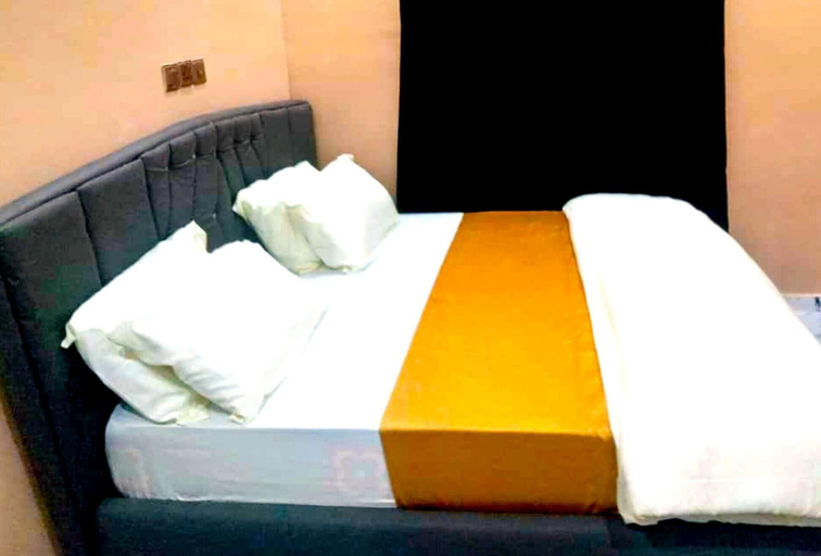 Bedroom 2, Omenma Hotels & Conference Centre, Ahizu-Mb