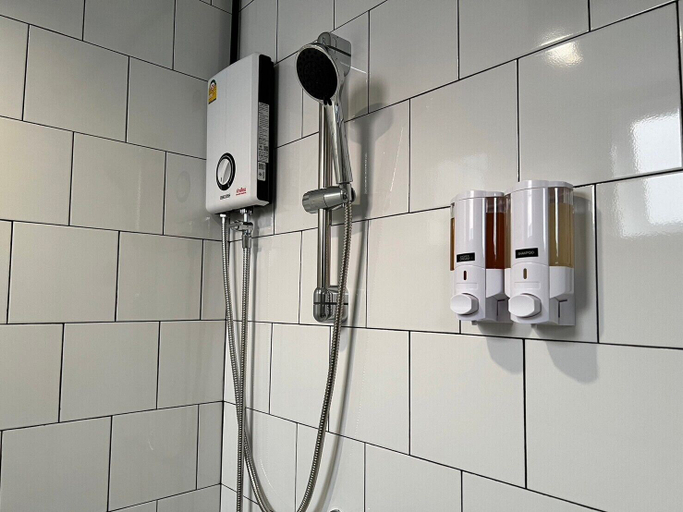 Bathroom 22