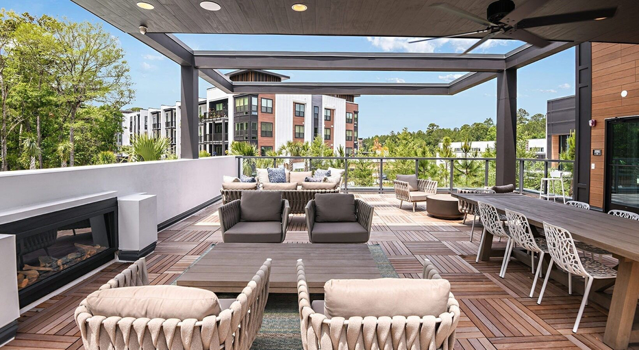 Food & Drinks, Corporate Suite Shoppe, Duval