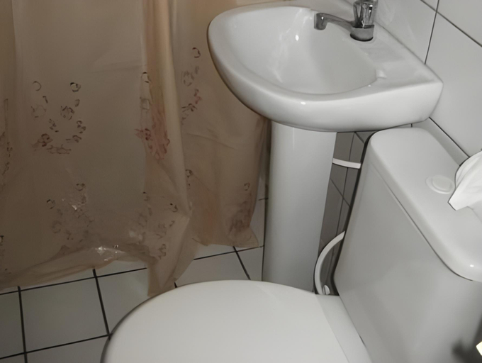Bathroom 9