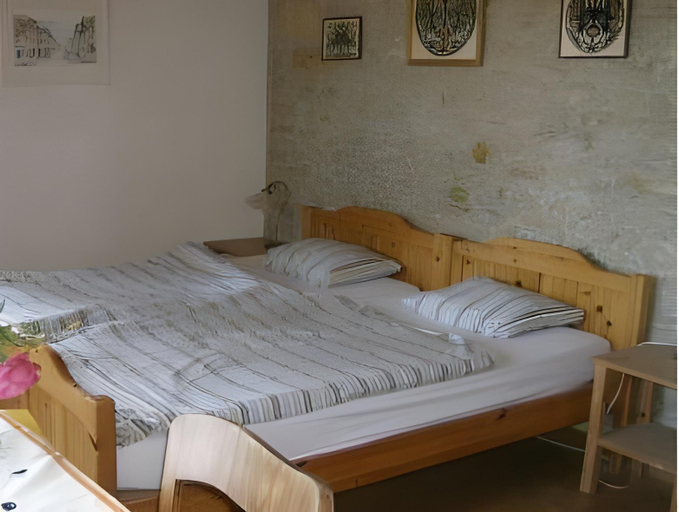 Bedroom 16