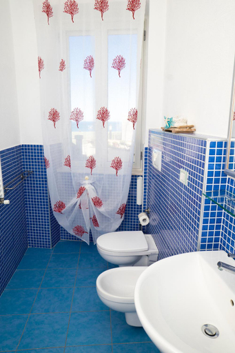 Others 4, Casa Junno, Foggia