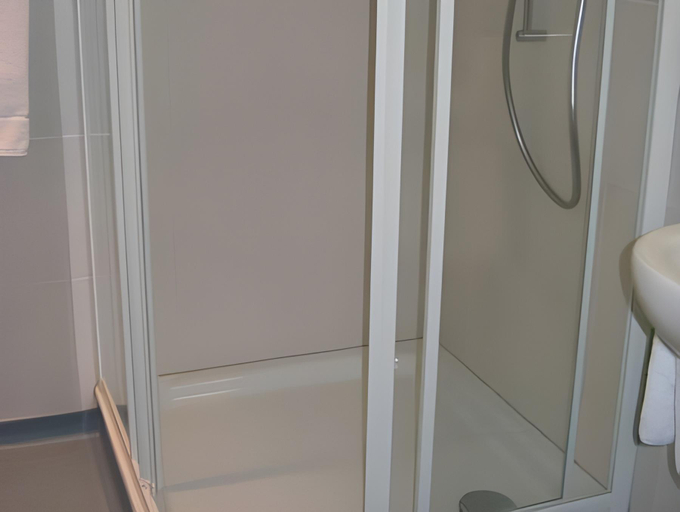 Bathroom 11