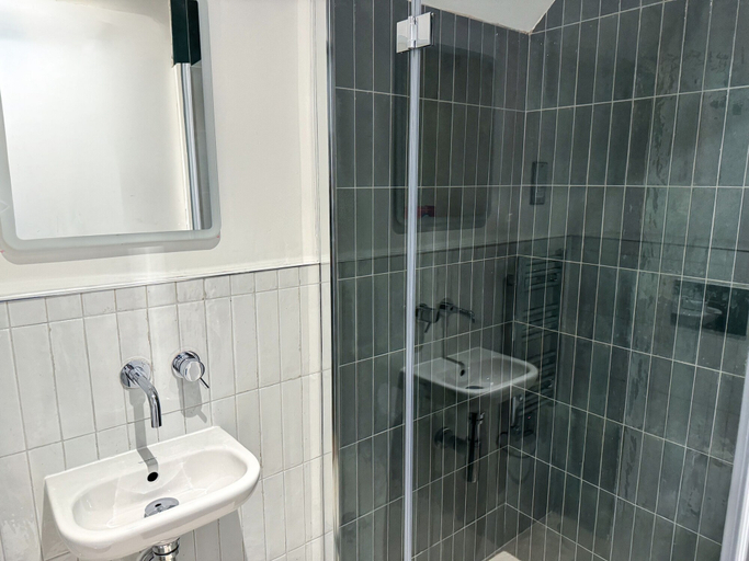 Bathroom 4, Base Camp Snowdonia, Conwy