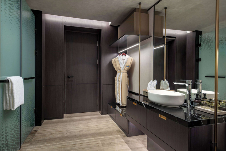 Bathroom, Days Hotel by Wyndham Renhuai Canglong, Zunyi