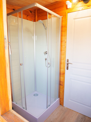 Bathroom 4, LE Petit Champigny, Maine-et-Loire